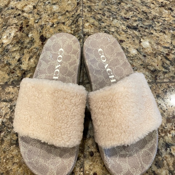 Coach Slippers size 9 - Picture 4 of 4